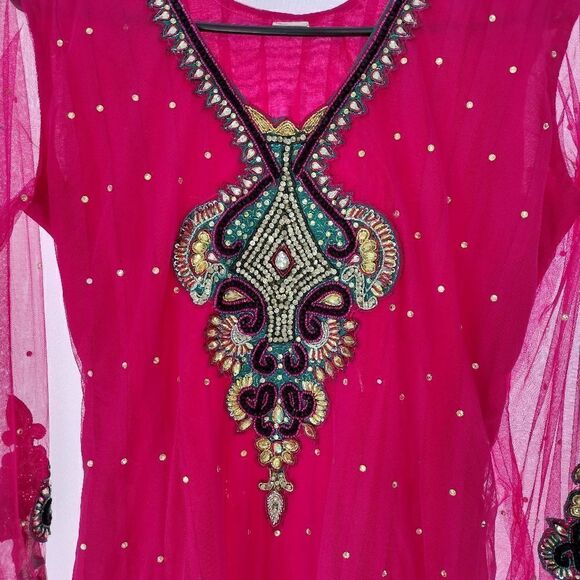 East Indian/Punjabi dress   - Picture 2 of 9